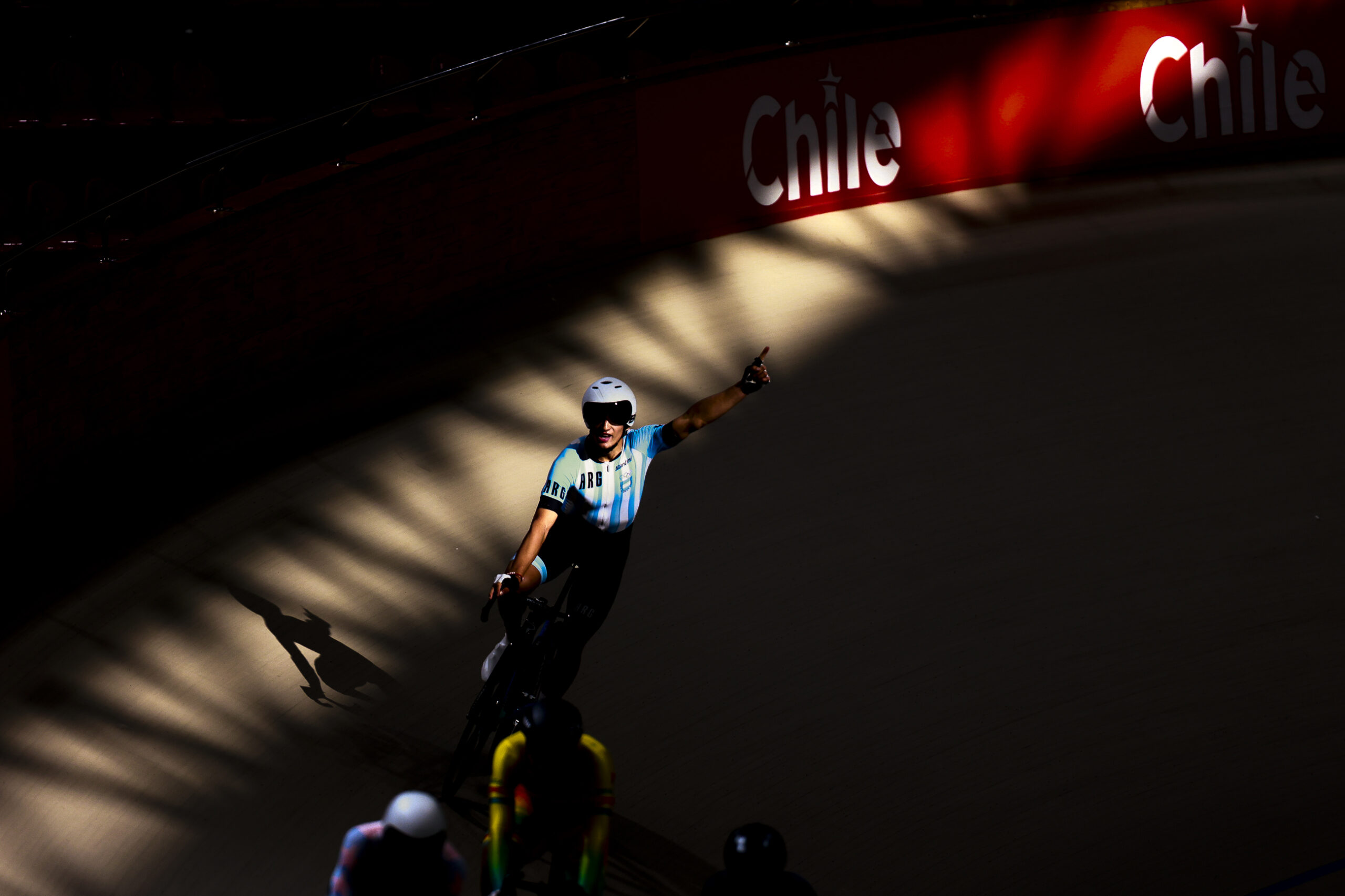 [city:UC} - February 21: (Foto por Vicente Figueroa/Vicente Figueroa)