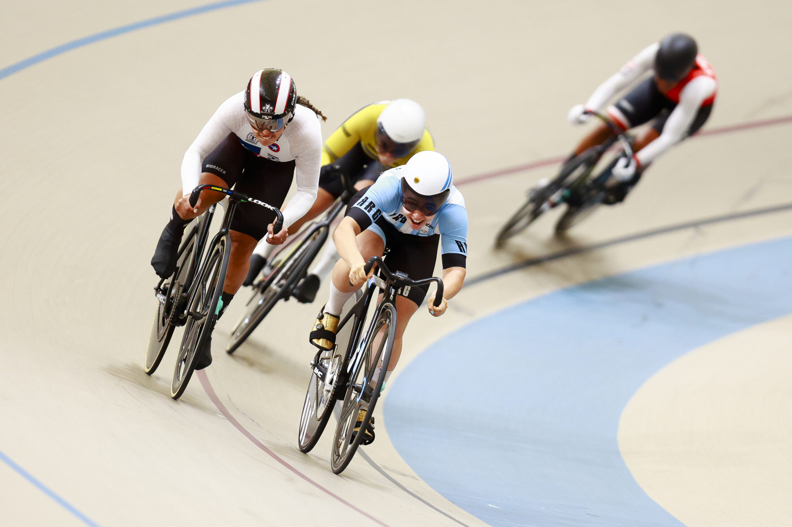 [city:UC} - February 22: (Foto por Vicente Figueroa/Vicente Figueroa)